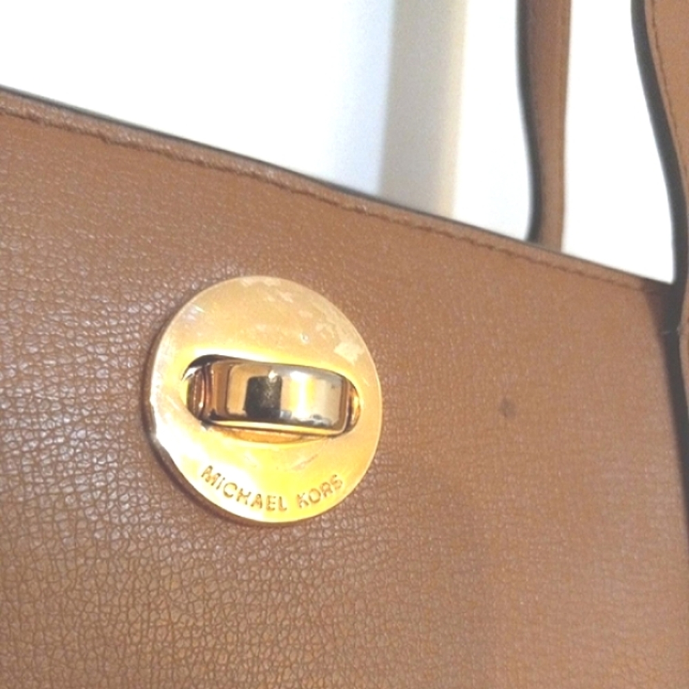 Michael Kors tote - Picture 8 of 12